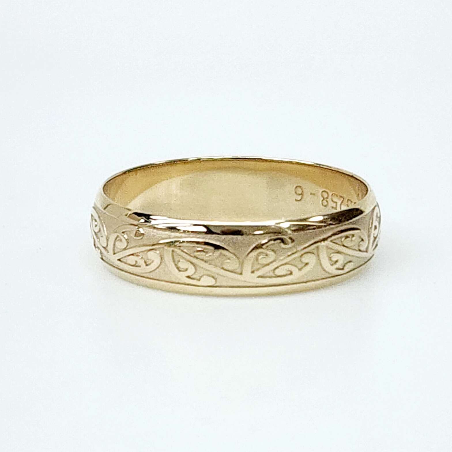 9ct Yellow Gold 6mm Wide Koru Patterned Wedding Ring