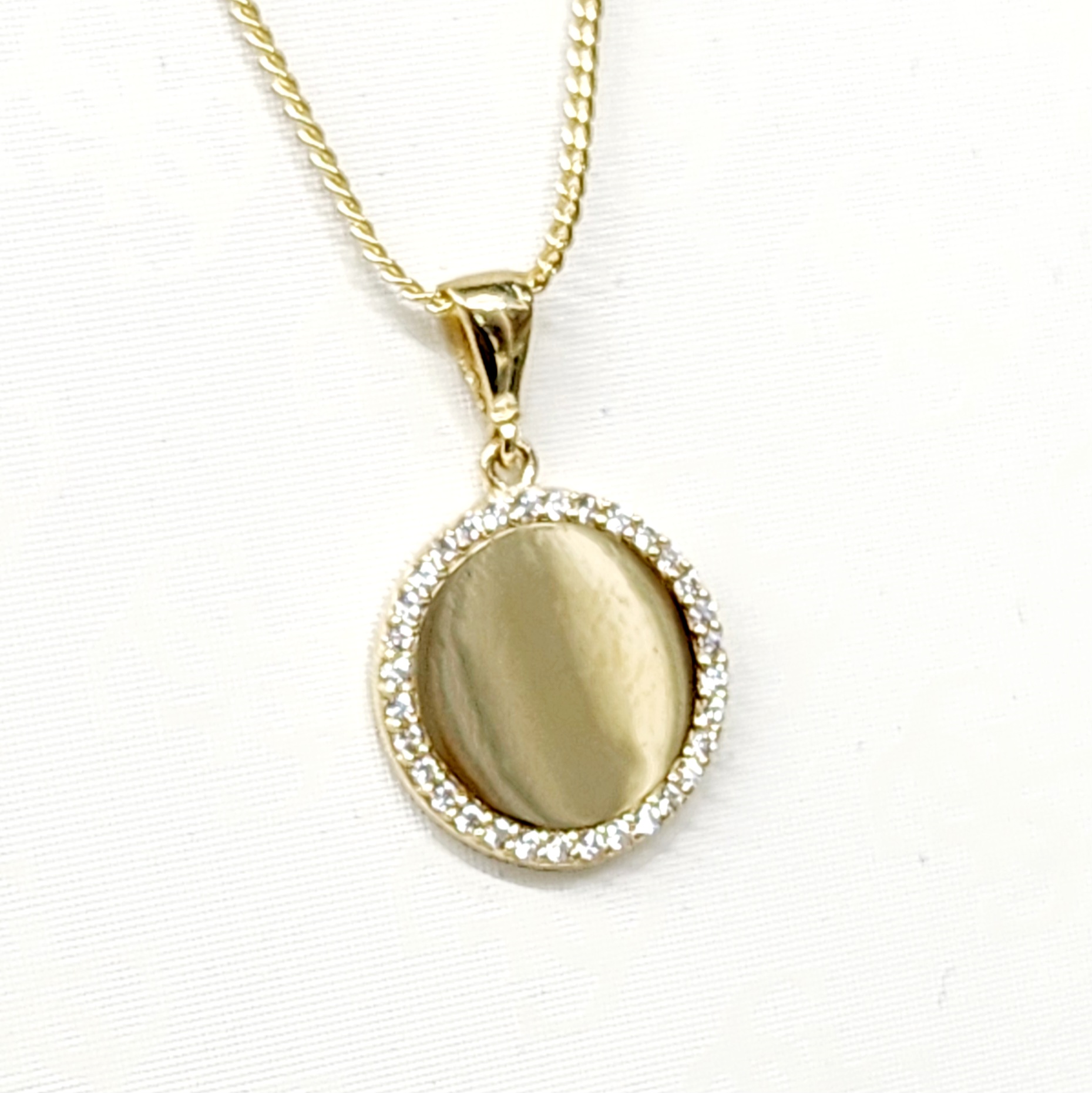 9ct Yellow Gold 13.6mm Plain Disc With CZ Border Pendant Gold Bracelets 