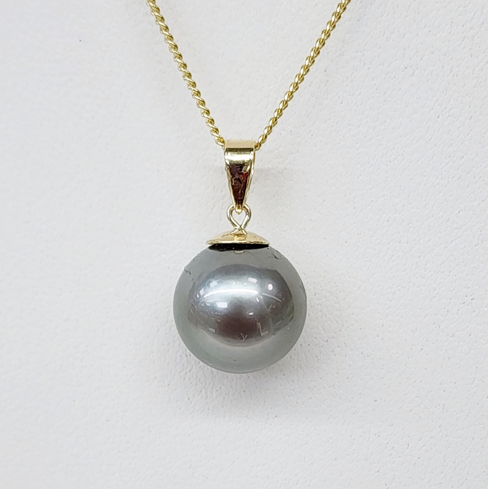 9ct Yellow Gold 12.5mm Round Tahitian Pearl Pendant  