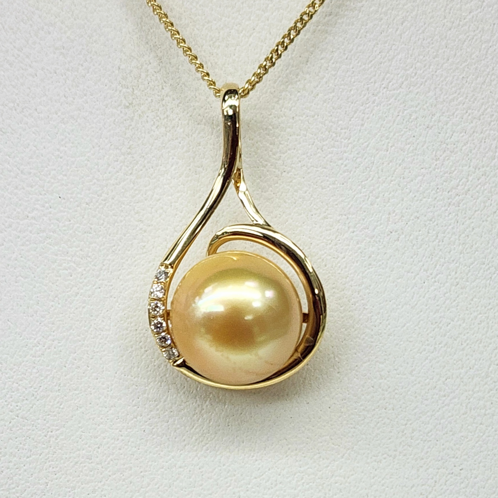 9ct Yellow Gold 12mm Round Southsea Golden Pearl Pendant with Diamond Setting Gold Pearl Jewellery, Pearl Jewellery 