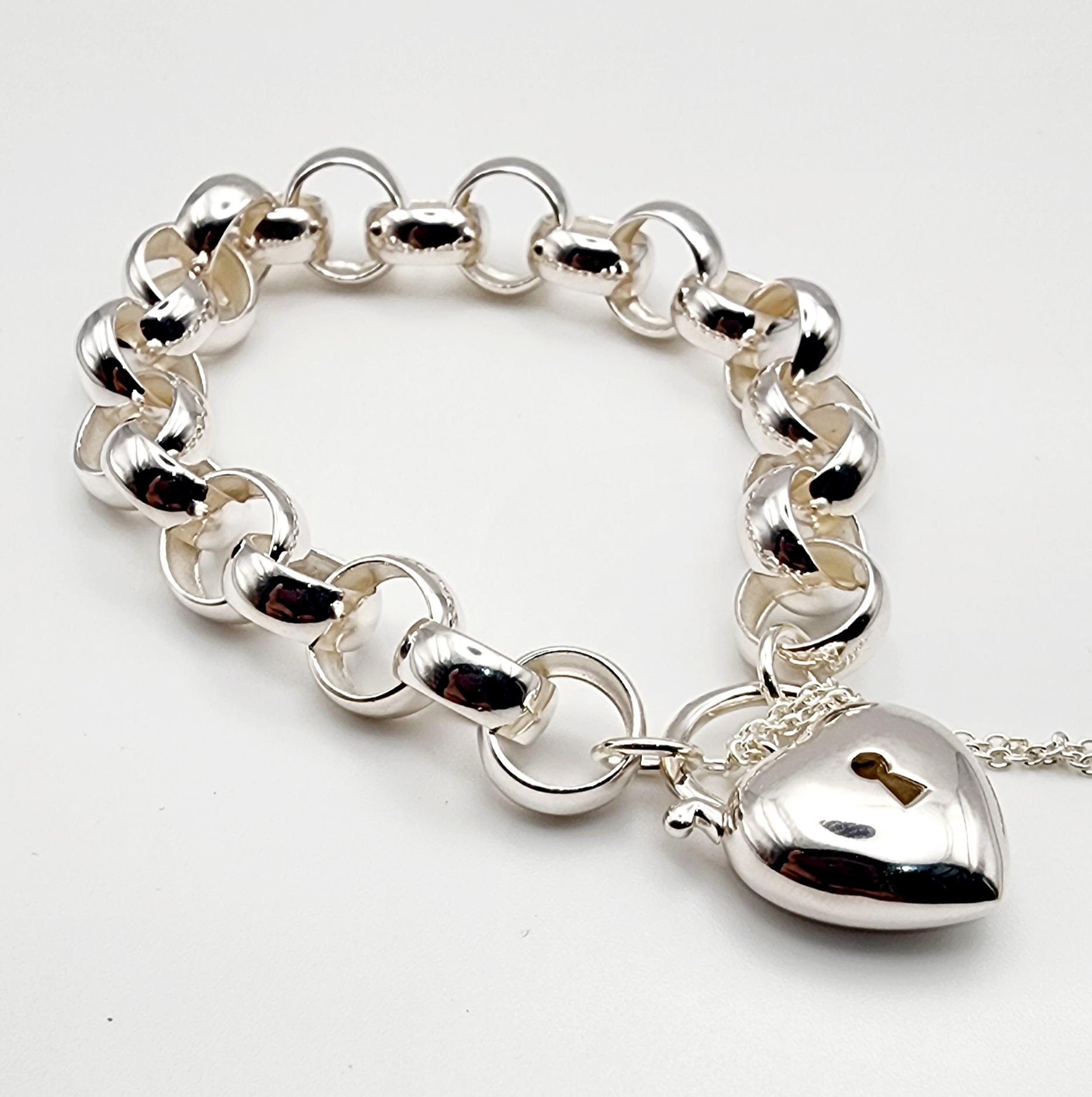 Large Sterling Silver 19cm Round Belcher Bracelet With Puff Heart Padlock Sterling Silver Bracelets 