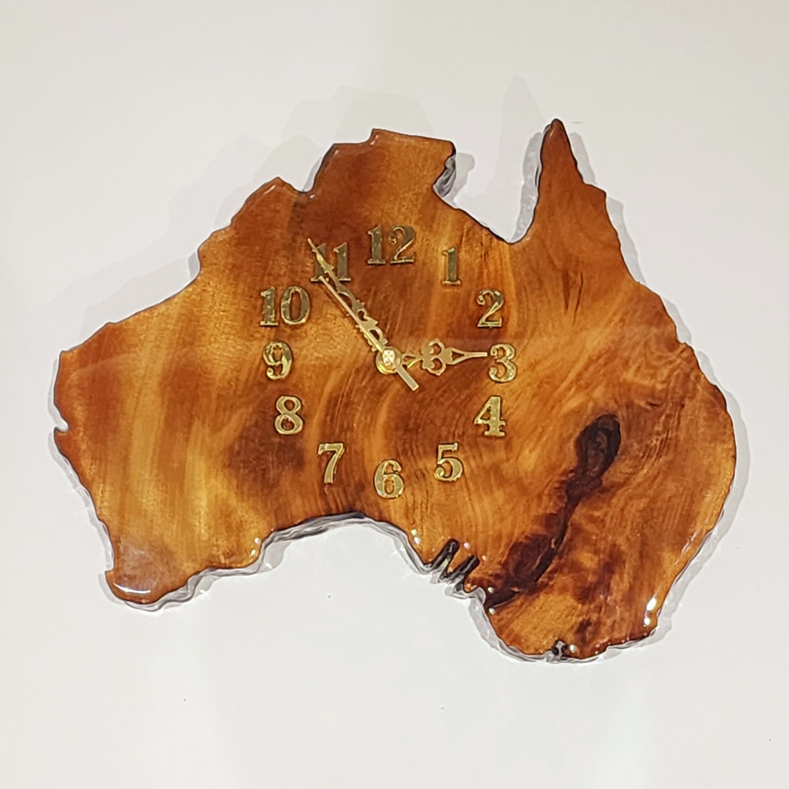 New Zealand Swamp Kauri Wall Clock Australia Map - KC-AUST 21ST MIRROR KEYS 