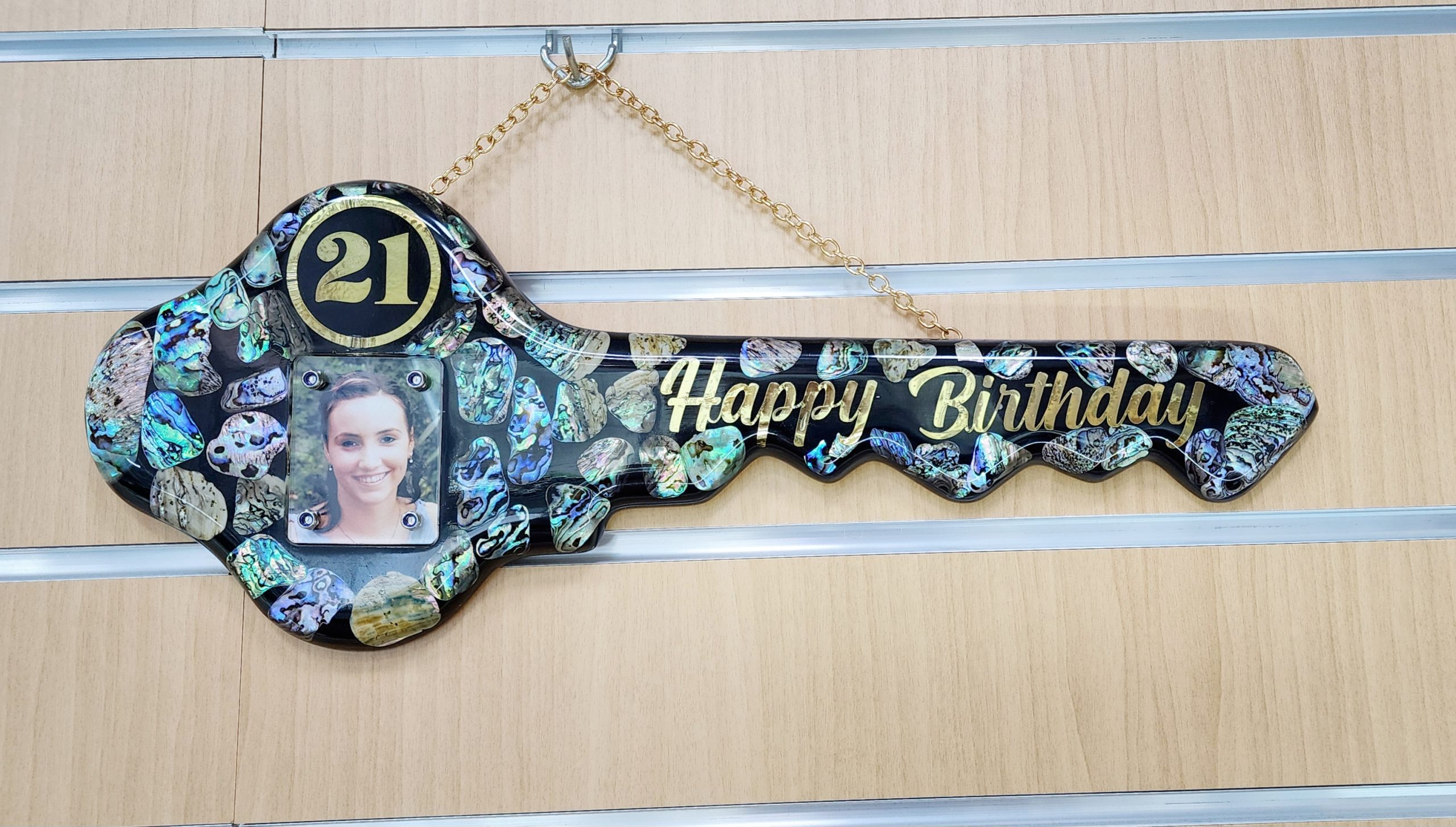 NZ Paua Shell 21st Key with Photo Slot & “Happy Birthday” - Design PAUA2404 Greenstone?Jewellery 