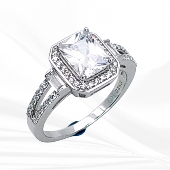 Split Shank Halo Rings